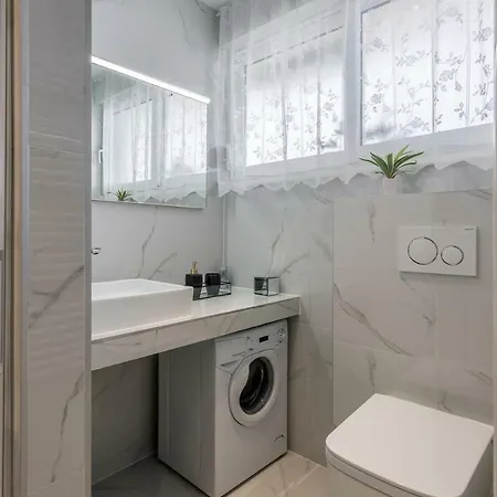 Comfort Apartment Split